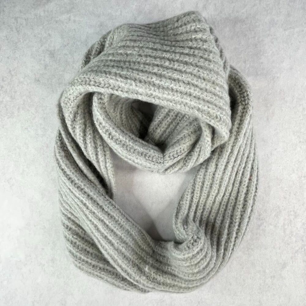 Hat Attack Lodge Loop Scarf Gray Super Soft Chunky Knit Infinity Scarf $92 NEW!